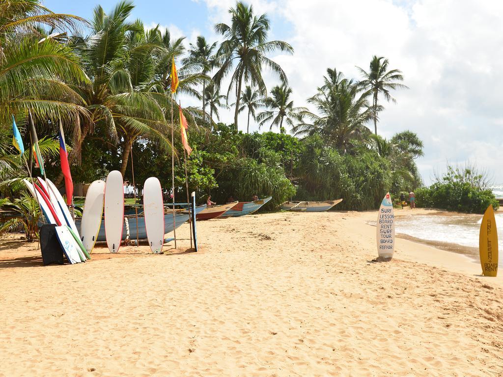 Hotel Happy Tuna Hikkaduwa Exterior photo